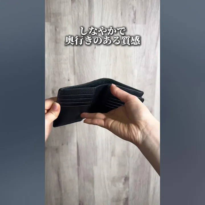 マットクロコボタン付き二つ折財布 | かむろぎ