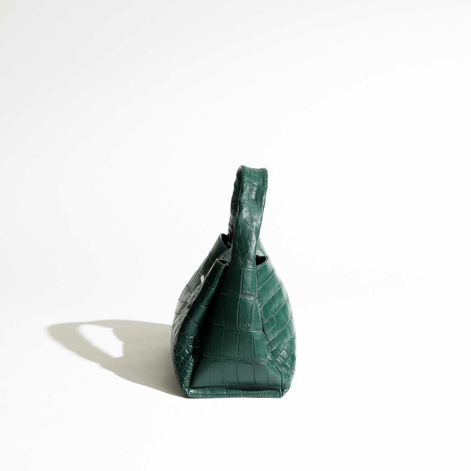 超美品　一回使用　Kaiyo　カイヨウ　クロコダイル　ハンドバッグ　グリーン 最高級 MADE IN ITALYクロコバッグ | かむろぎ