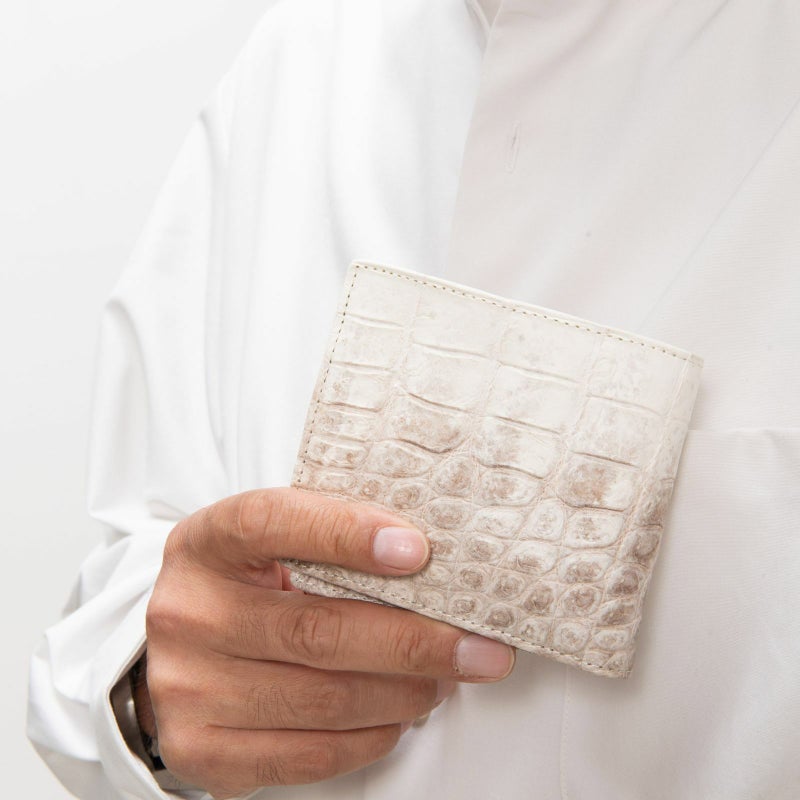 ヒマラヤ染め一枚革裏側クロコ折財布13