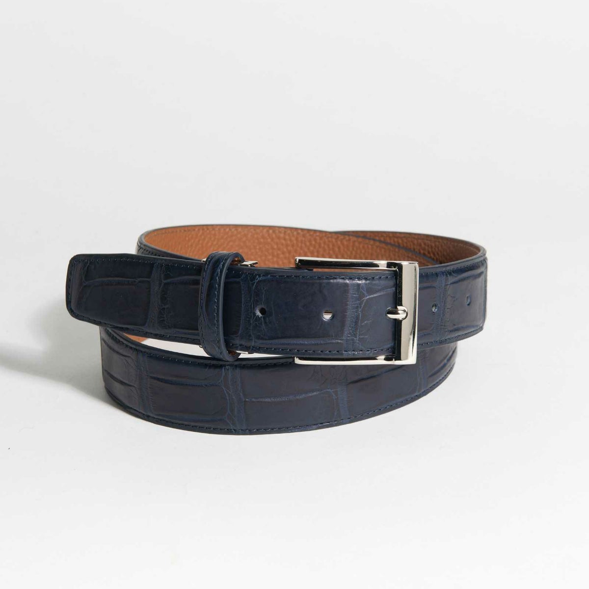 3879