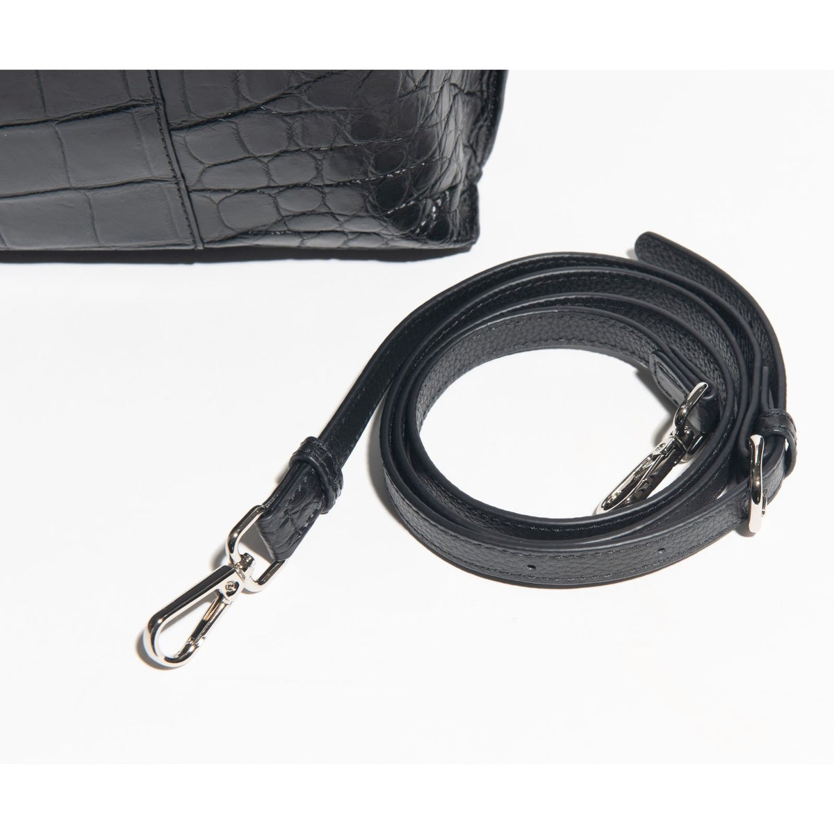 マットクロコソフトトートブラック1