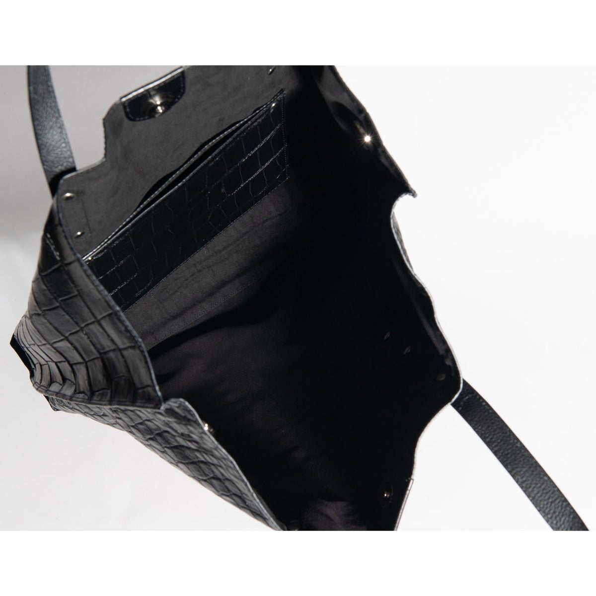 マットクロコソフトトートブラック6