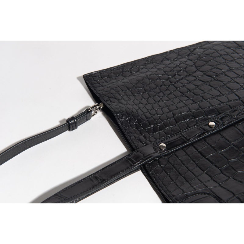 マットクロコソフトトートブラック8