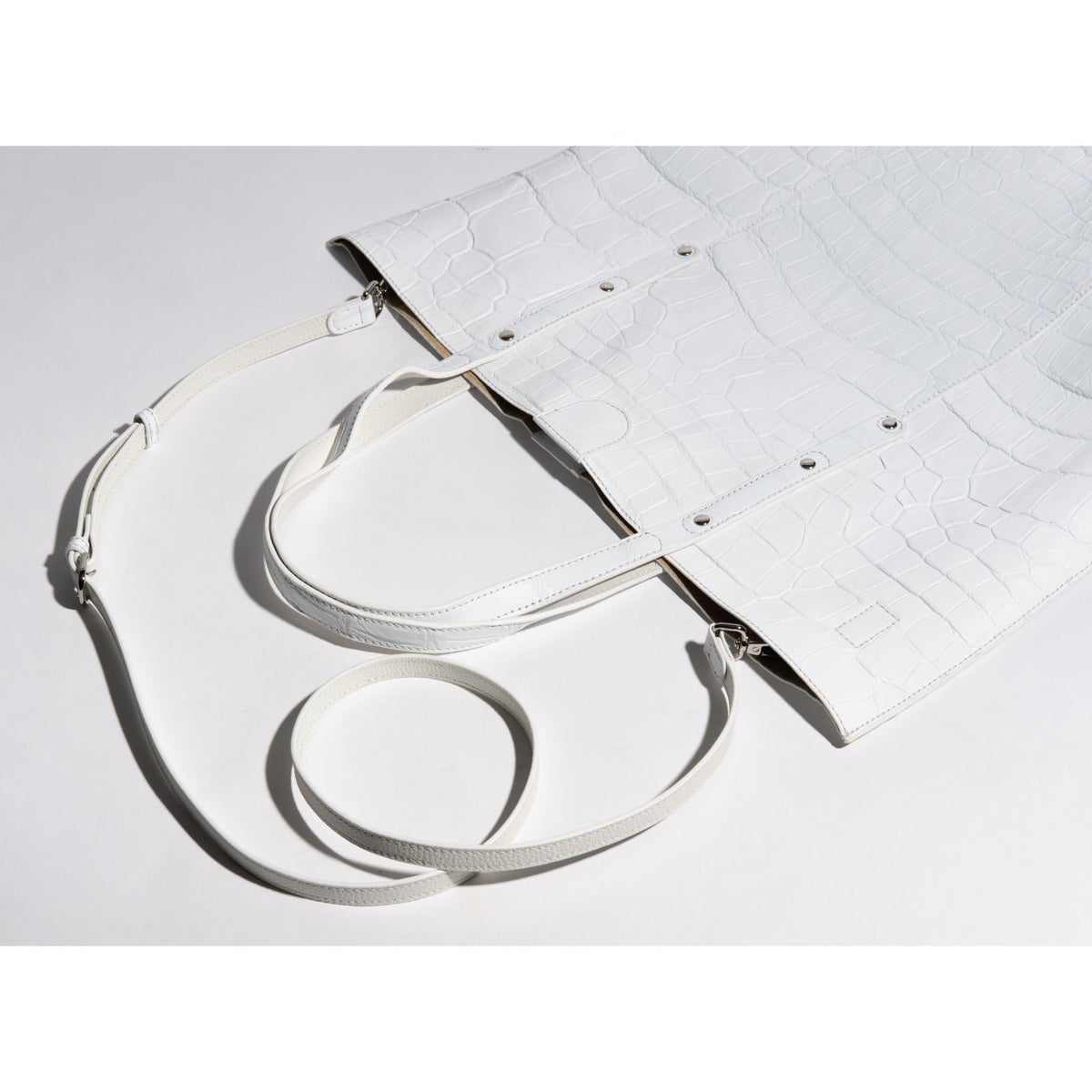 マットクロコソフトトートホワイト7