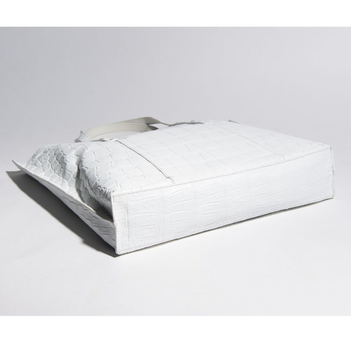 マットクロコソフトトートホワイト8