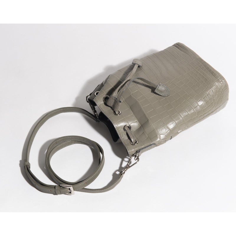 マットクロコ巾着ライトグレー9