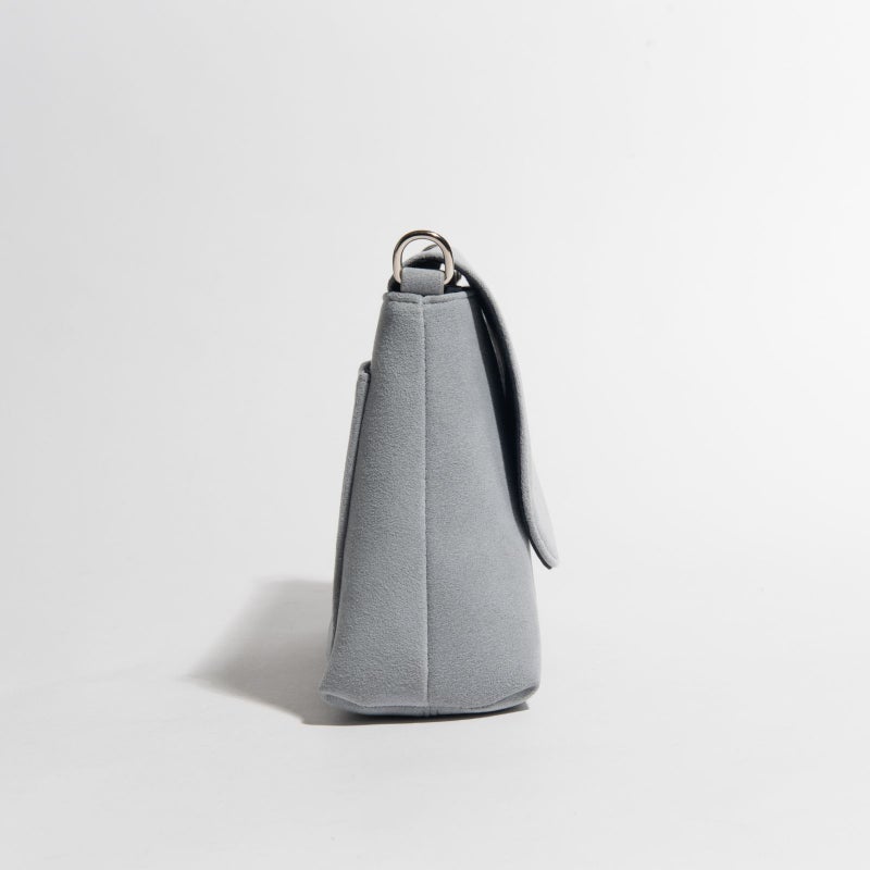 アルカンターラピスタシリーズ　エグゼクティブサコッシュショルダーバッググレー2