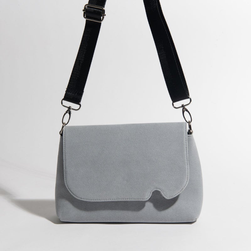 アルカンターラピスタシリーズ　エグゼクティブサコッシュショルダーバッググレー5