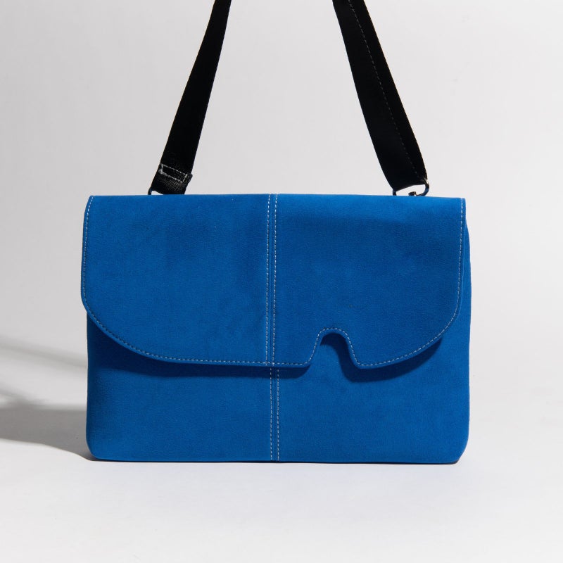 アルカンターラピスタシリーズ　エグゼクティブサコッシュショルダーバッグブルー5