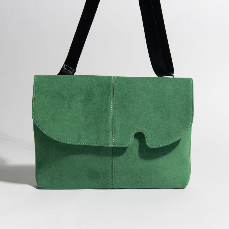 アルカンターラピスタシリーズ　エグゼクティブサコッシュショルダーバッググリーン4